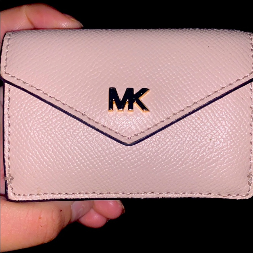 Medium Crossgrain Leather Envelope Wallet (MK)